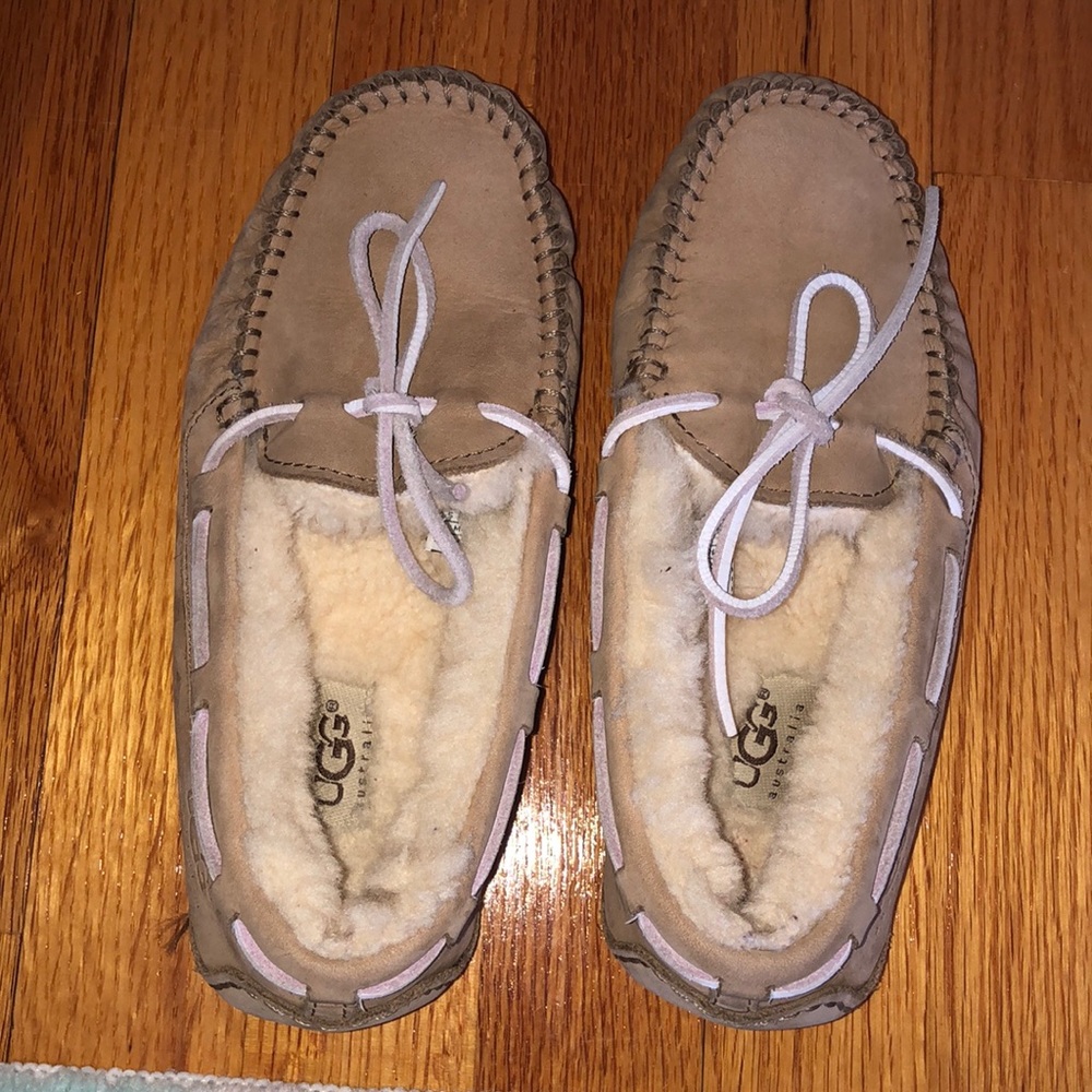women’s ugg moccasins